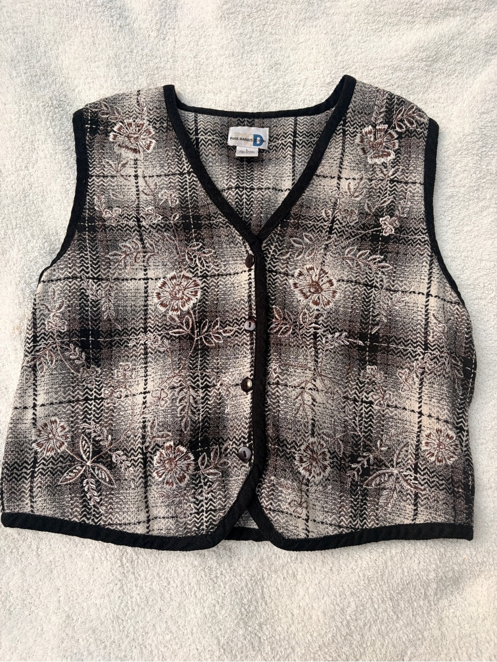 Paul Harris Design Patterned Sleeveless Knit Vest in Black and Cream